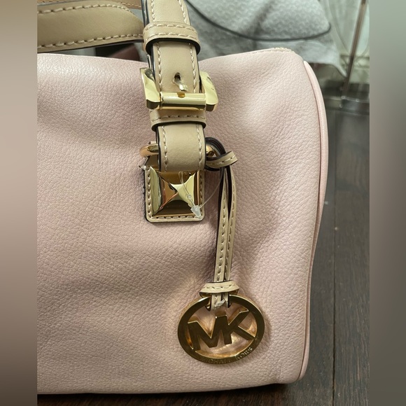 Michael Kors Pink Grayson Medium Bag - Picture 10 of 11